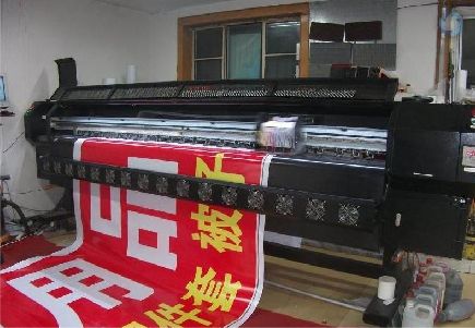 嘉鱼喷绘广告分辨率是多少？